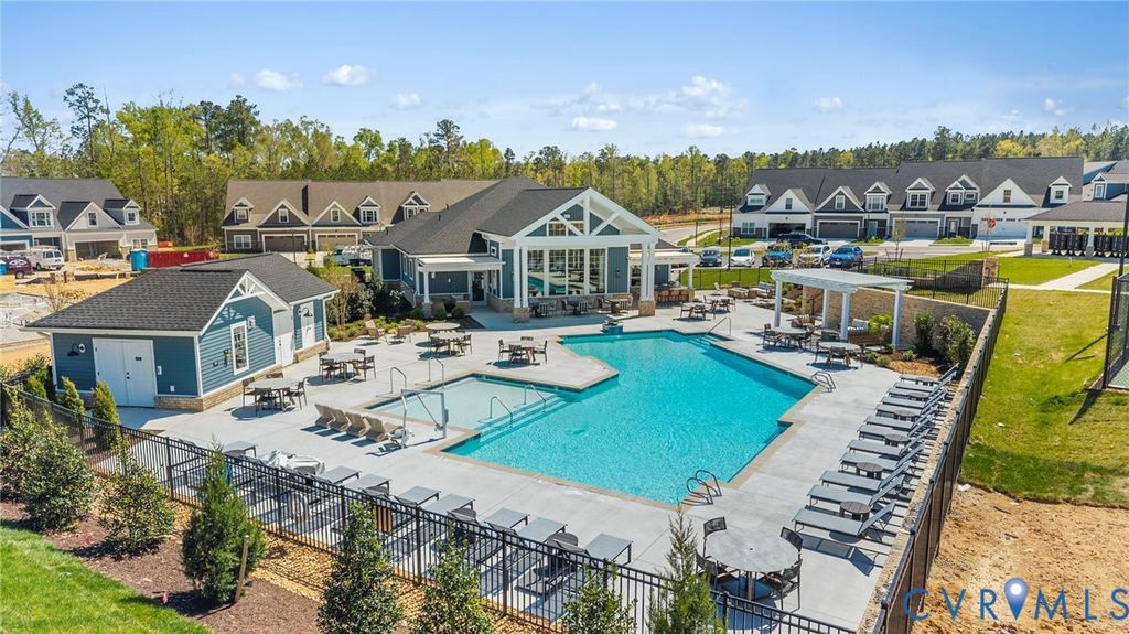 6714 Mayland Ridge Ln, Moseley, VA 23120