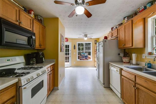 169 Knights Court, Dallas, GA 30157