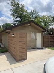 2635 Ivandell Avenue B, Dallas, TX 75211