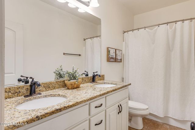 225 Woodhaven Road, Youngsville, LA 70592