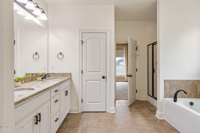 225 Woodhaven Road, Youngsville, LA 70592