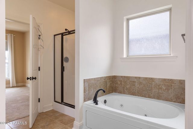 225 Woodhaven Road, Youngsville, LA 70592