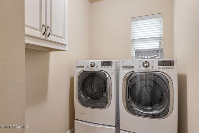 225 Woodhaven Road, Youngsville, LA 70592