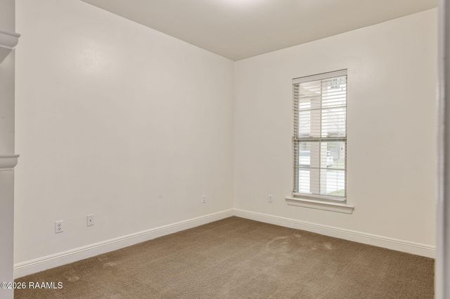 225 Woodhaven Road, Youngsville, LA 70592