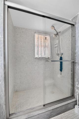 3524 Via Poinciana 303, Lake Worth, FL 33467