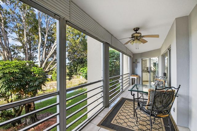 3524 Via Poinciana 303, Lake Worth, FL 33467