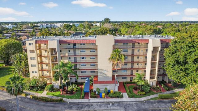 3524 Via Poinciana 303, Lake Worth, FL 33467