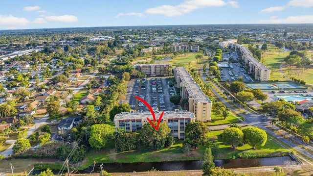 3524 Via Poinciana 303, Lake Worth, FL 33467