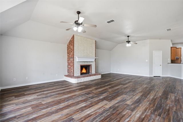 500 Surry Court, Saginaw, TX 76179