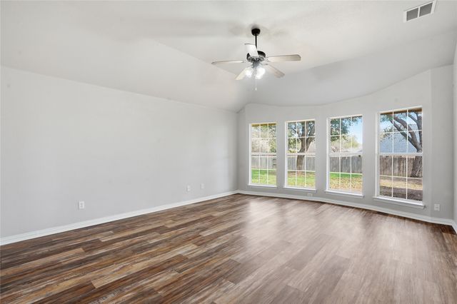 500 Surry Court, Saginaw, TX 76179