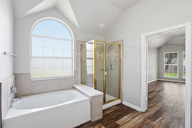 500 Surry Court, Saginaw, TX 76179