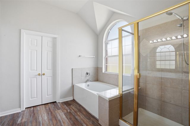 500 Surry Court, Saginaw, TX 76179