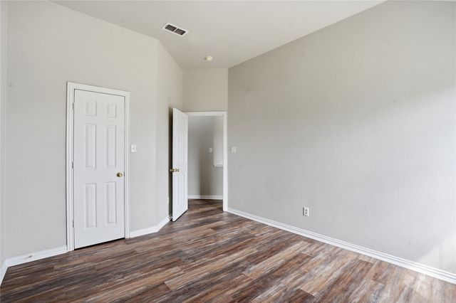 500 Surry Court, Saginaw, TX 76179