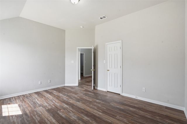 500 Surry Court, Saginaw, TX 76179