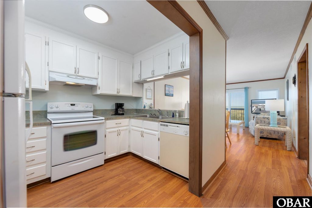 Image 5 of property listing at 5515 S Virginia Dare Trl Unit B-2, Nags Head, NC 27959