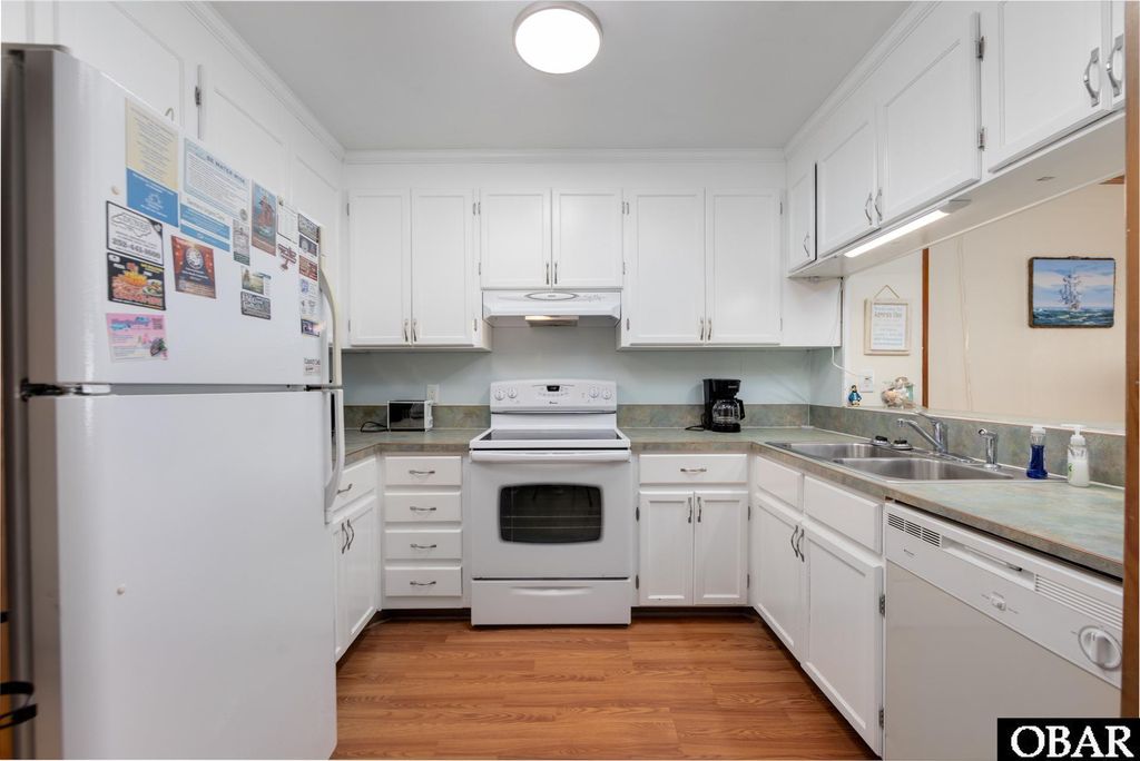 Image 6 of property listing at 5515 S Virginia Dare Trl Unit B-2, Nags Head, NC 27959