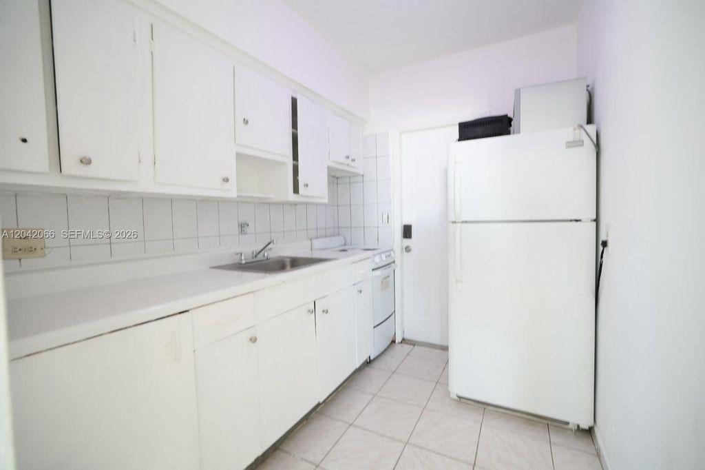 770 83rd Street 3, Miami Beach, FL 33141
