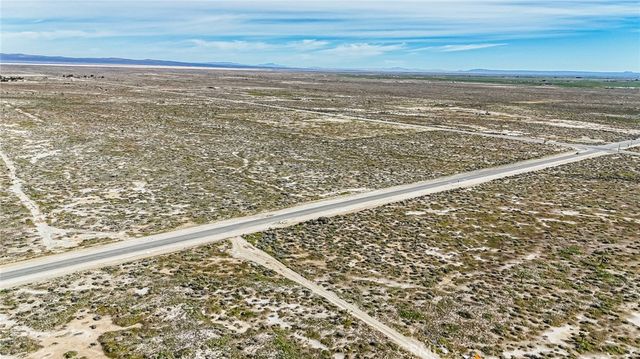 2895 E Avenue G, Roosevelt, CA 93535