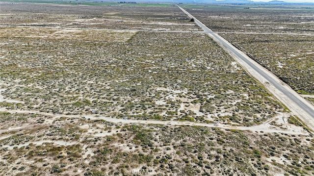 2895 E Avenue G, Roosevelt, CA 93535