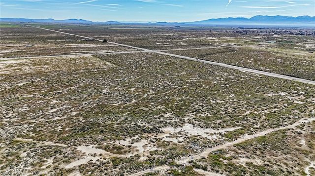 2895 E Avenue G, Roosevelt, CA 93535