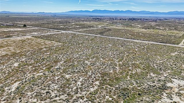 2895 E Avenue G, Roosevelt, CA 93535