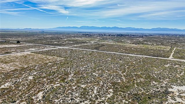 2895 E Avenue G, Roosevelt, CA 93535