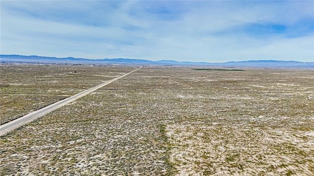 2895 E Avenue G, Roosevelt, CA 93535