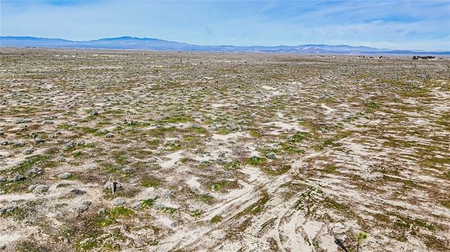 2895 E Avenue G, Roosevelt, CA 93535