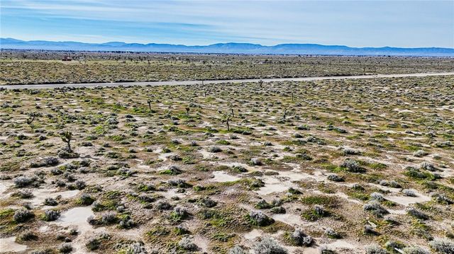 2895 E Avenue G, Roosevelt, CA 93535