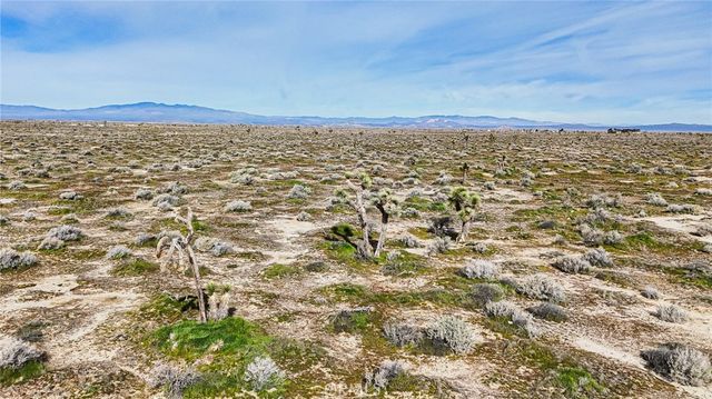 2895 E Avenue G, Roosevelt, CA 93535