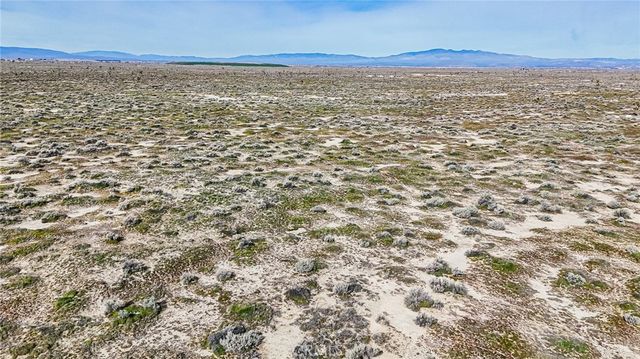 2895 E Avenue G, Roosevelt, CA 93535