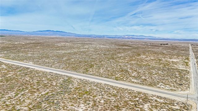 2895 E Avenue G, Roosevelt, CA 93535