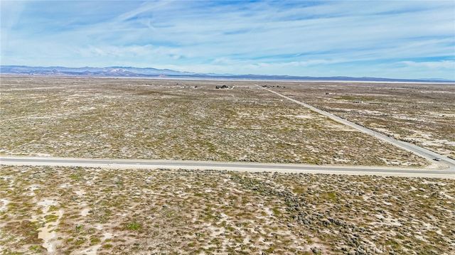 2895 E Avenue G, Roosevelt, CA 93535