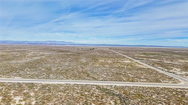 2895 E Avenue G, Roosevelt, CA 93535