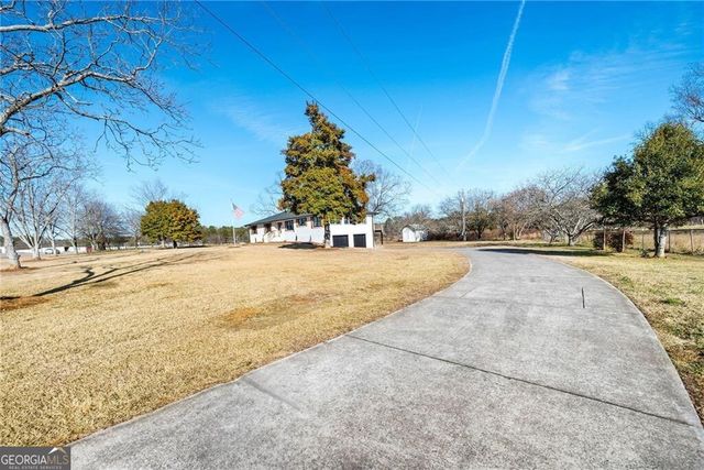 3241 Broadnax Mill Road, Loganville, GA 30052