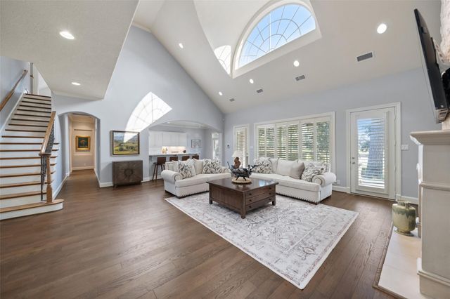 42 Forest Green Trail, Kingwood, TX 77339