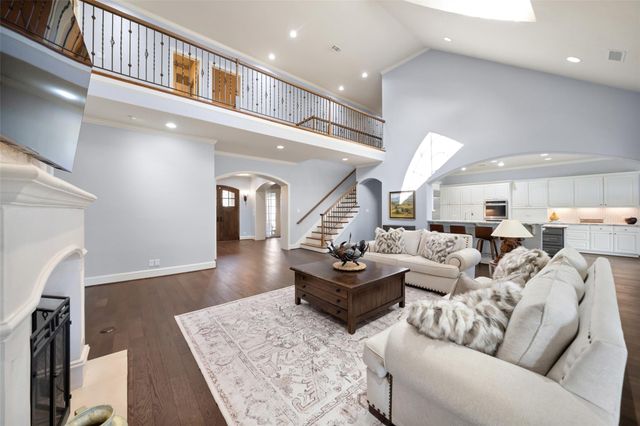 42 Forest Green Trail, Kingwood, TX 77339