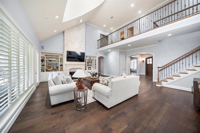 42 Forest Green Trail, Kingwood, TX 77339