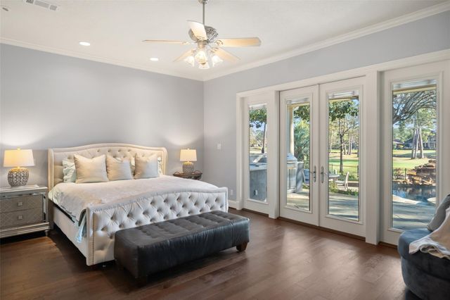 42 Forest Green Trail, Kingwood, TX 77339