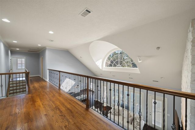 42 Forest Green Trail, Kingwood, TX 77339