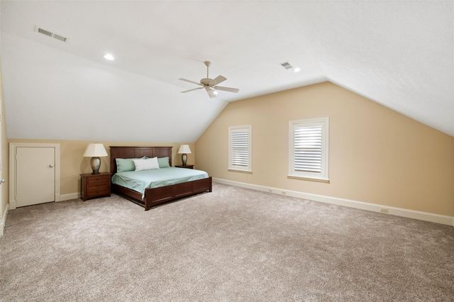 42 Forest Green Trail, Kingwood, TX 77339