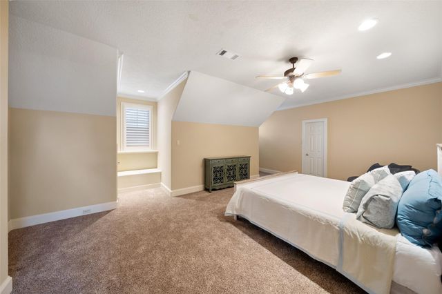 42 Forest Green Trail, Kingwood, TX 77339