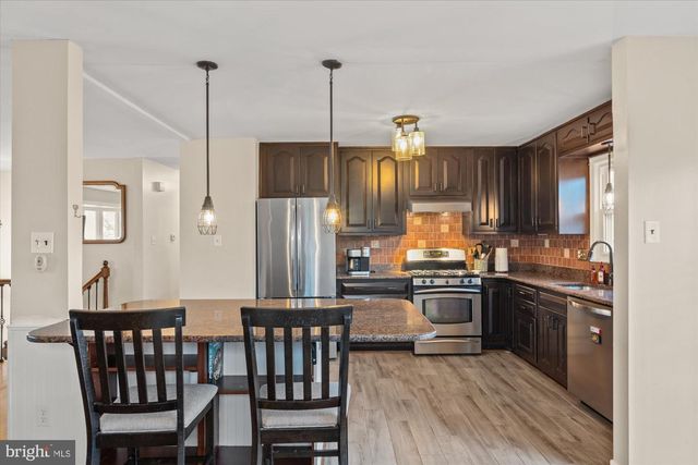 4003 WESTGATE DR, Alexandria, VA 22309