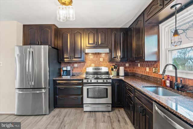 4003 WESTGATE DR, Alexandria, VA 22309