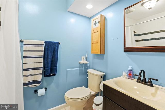 4003 WESTGATE DR, Alexandria, VA 22309