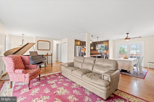 4003 WESTGATE DR, Alexandria, VA 22309