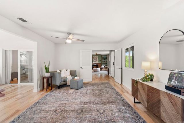 2220 Nob Hill, Carlsbad, CA 92008