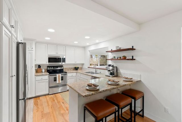 2220 Nob Hill, Carlsbad, CA 92008