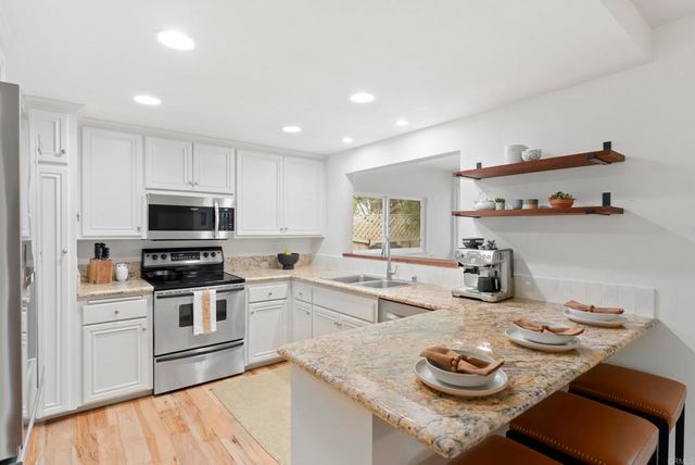 2220 Nob Hill, Carlsbad, CA 92008