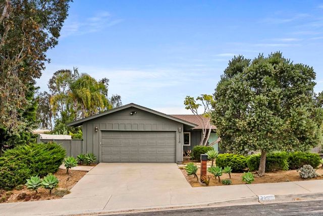 2220 Nob Hill, Carlsbad, CA 92008